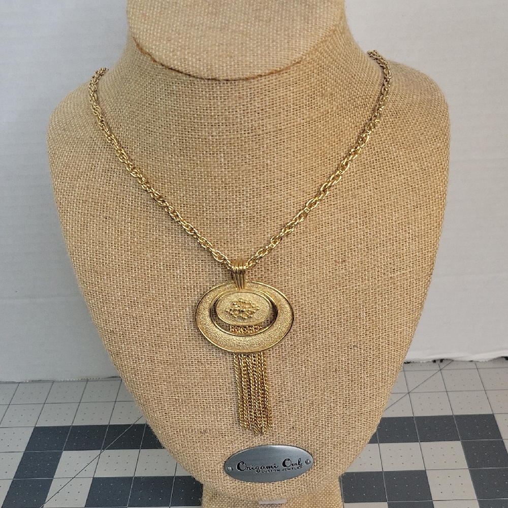 Vintage 1973 Avon Ovalesque Gold Tone Fringe Pendant Necklace/70's Statement